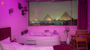 Full Pyramids View with Jacuzzi & Roof Top Access
